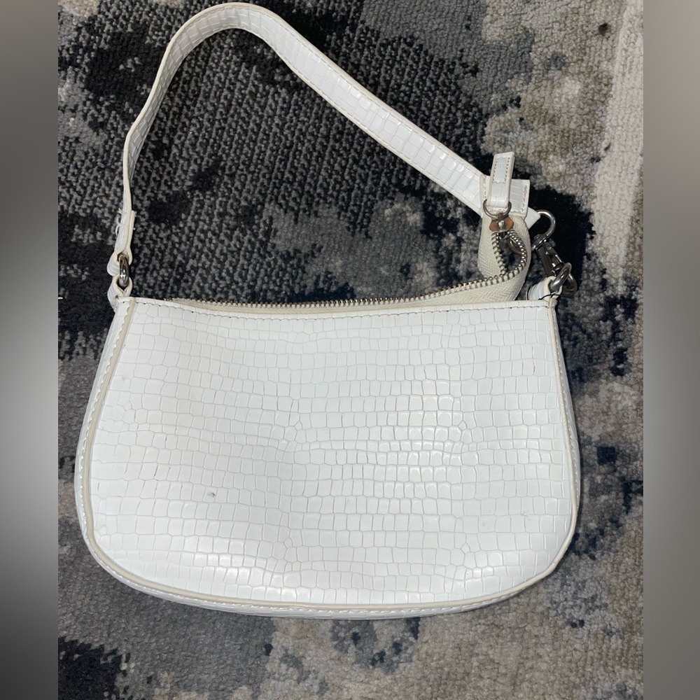White shoulder purse